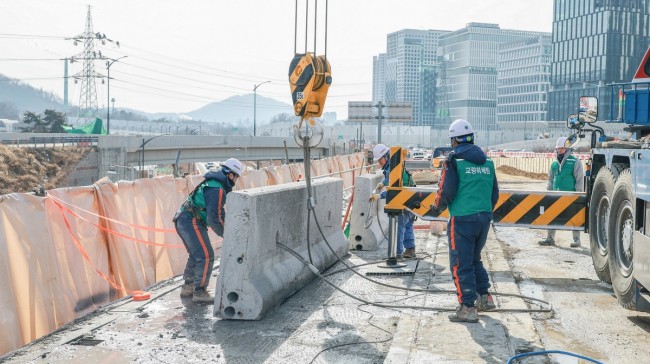 과천시, 주민 20년 숙원사업 '과천고가교 철거' 공사 본격화