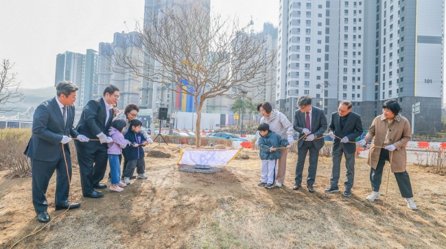 과천시, 시 승격 40주년 기념 나무 심기 행사 개최