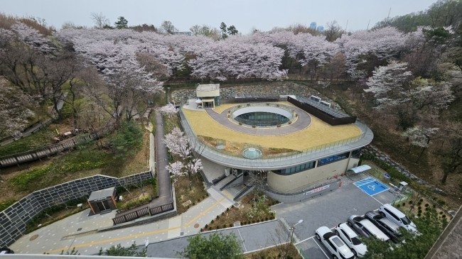 서초구 방배숲환경도서관, 국내 공공도서관 최초 '지속가능발전목표 우수사례' 등재