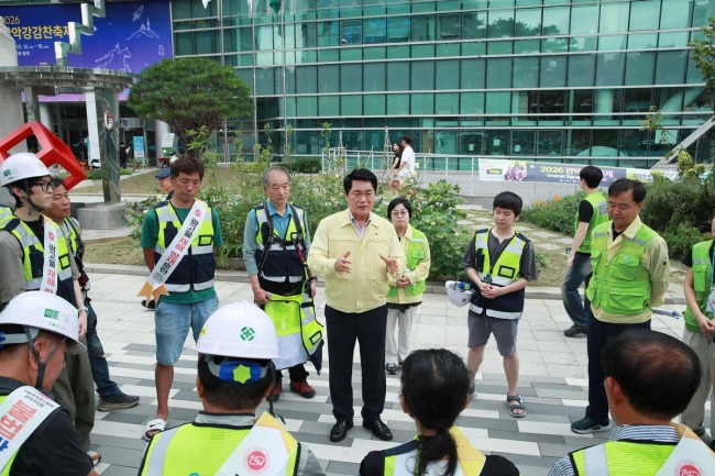 관악구, 기상이변 대비 옥외광고물 재난 대응 체계 강화…민·관 합동 시연 펼쳐